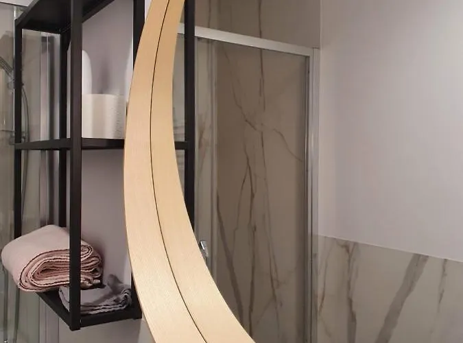 Takie Studio, Ze Zal Nie Wynajac Łódź